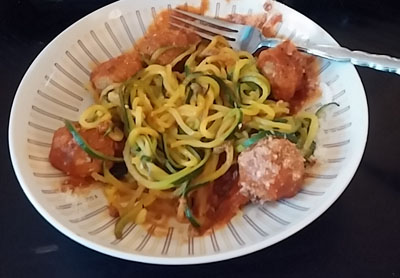 zucchini spaghetti and meatballs